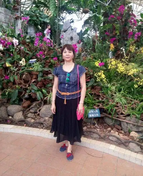 56岁离异女征婚照片(id:650931)_广东肇庆征婚交友_我主良缘网