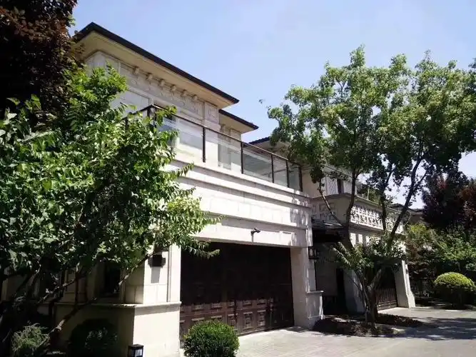 龙湖颐和原著豪装独栋别墅出售～颐和园东边50米处典藏家族传世大宅