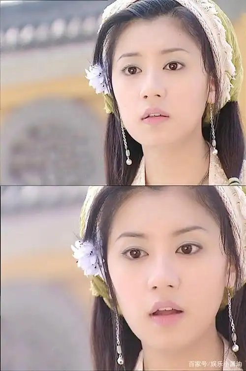 贾静雯在《小李飞刀》中的头饰搭配真美,每换件衣服头饰就不一样