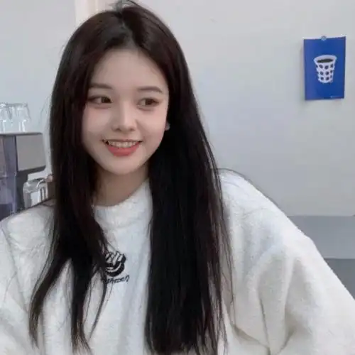 有没有那种笑的很开心的女生头像