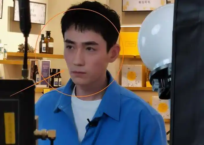 原创朱一龙被爆整容生图比精修图还能打脸部状态时好时差