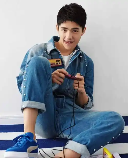 白衣少年刘昊然:出道6年斩百亿票房,活出最理想的少年模样_刘浩然