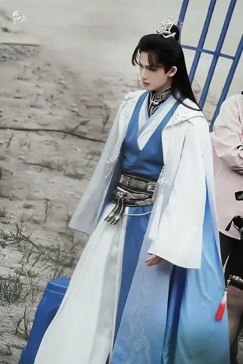 高清一点的路透终于来啦我疯狂存图好适合古装啊#朱正廷少年白马醉