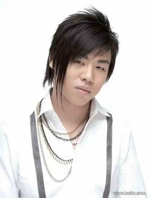 我大上海胡彦斌算不算xsl中的极品?不知道他结婚了没?