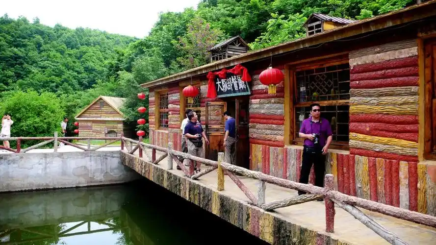 刘老根《龙泉山庄》