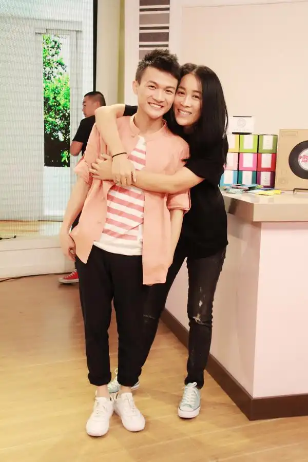 专访丨他才不是什么幺蛾子他是一直认真唱歌的周深