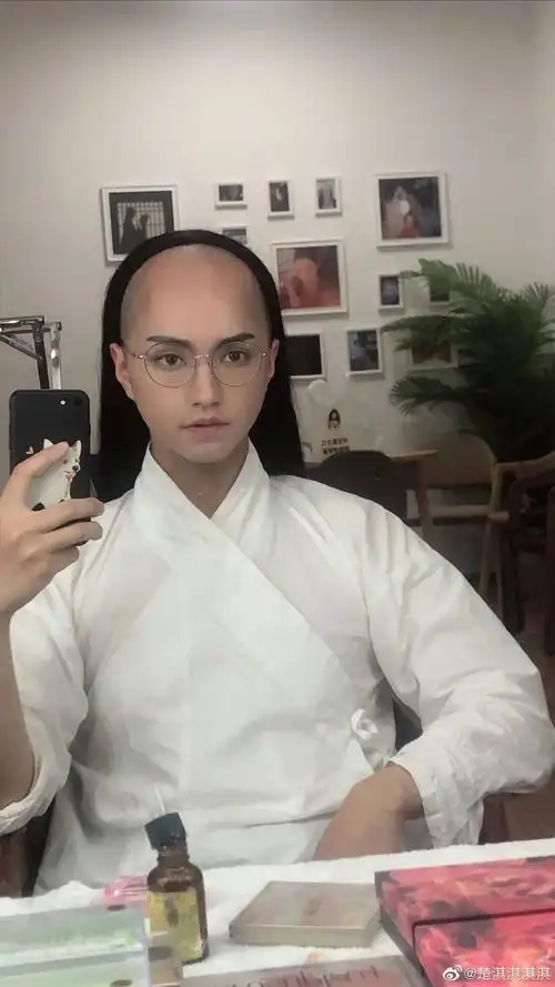 汉服变装视频点赞1000000风靡全网的楚淇变装视频会是短视频创作的新