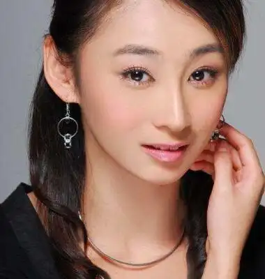 演员张倩张倩在校期间成绩优异,毕业的因参演了《魔幻手机》,《宝莲灯