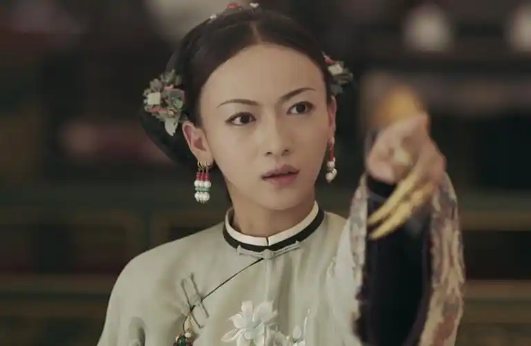 近些年凭借《延禧宫略》大火,因为精湛的演技也是获得广大观众喜爱