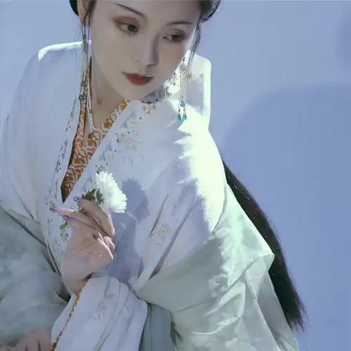 超美的女生头像古风