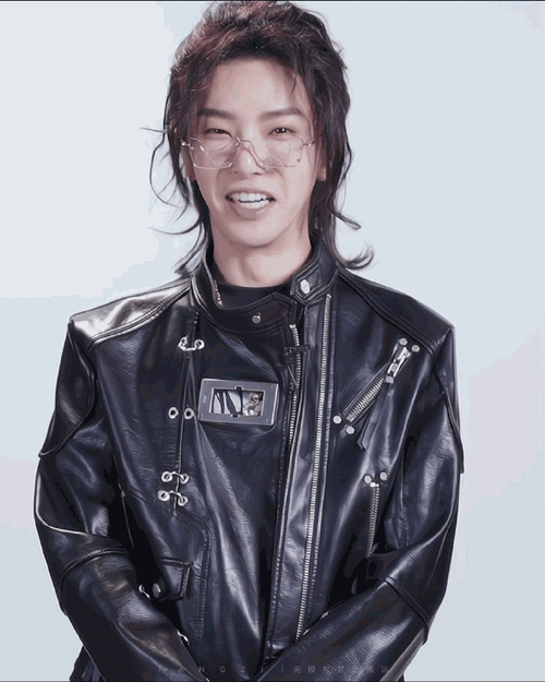 华晨宇美貌大赏#一枚喜欢嘟嘴的小帅哥@华晨宇yu#华晨宇王牌对王牌