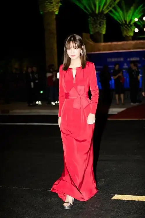 赵薇这样的礼服真的是太美了