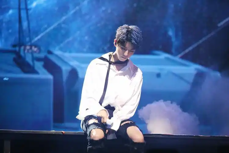 王俊凯 摄影 艺术 tfboys - 堆糖,美图壁纸兴趣社区