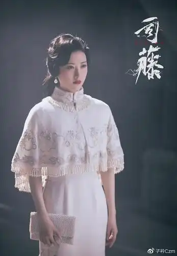 意外火爆的《司藤》,窄众突围的网改剧样本