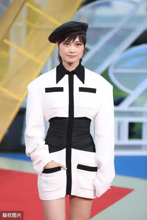 李宇春真懂时尚名媛风穿搭潇洒有型精致女人味扑面而来