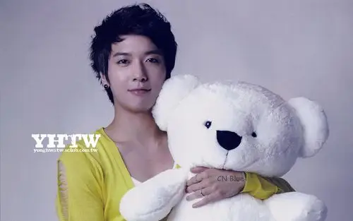 韩国男星帅气郑容和原来是美男电脑桌面壁纸高清