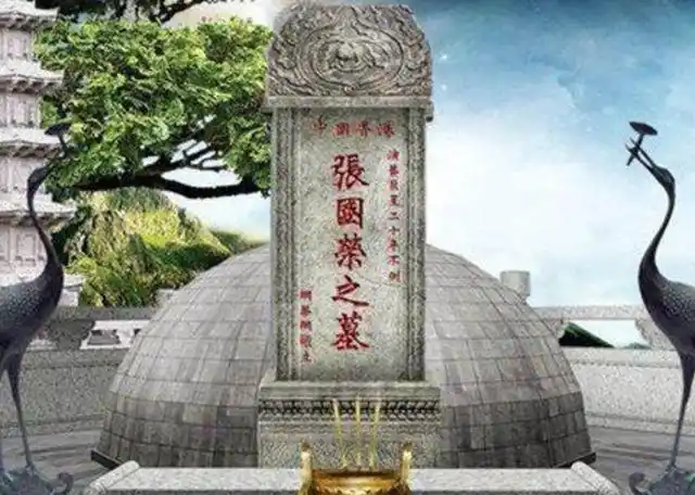 张国荣豪华墓地面积100平安装红外线如今葬着素不相识的他