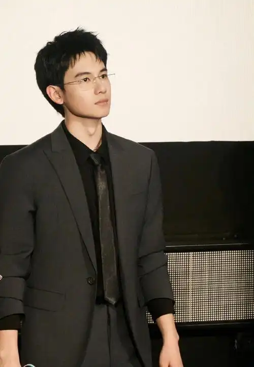 胡先煦第31届大学生电影节青春同路人##胡先煦官宣大学生电影节