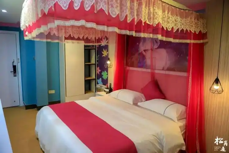 松岗的情侣520当天千万别点进来会让你脸红心跳