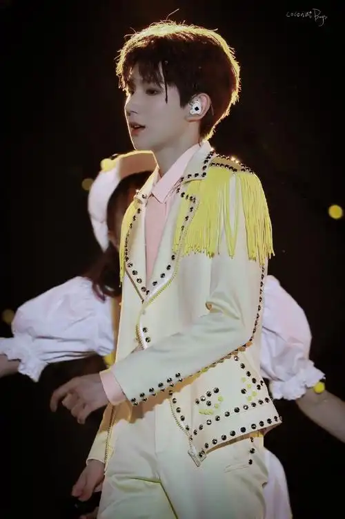 王源从2000年到20岁##王源优衣库新生代创意代言人