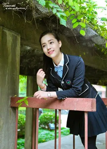 "厦门最美校服女生"网络走红 生活照曝光