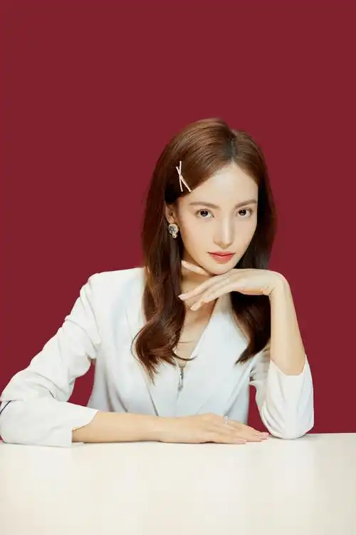 金晨白衣露脐装性感写真图片66