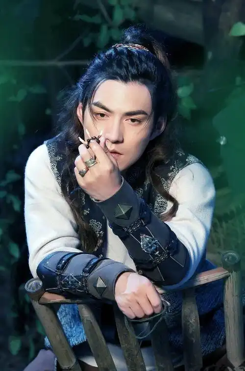 严宽 古装邪魅的代名词