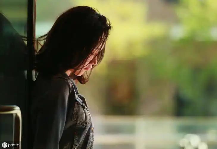 伤感心情经典语录大全,一个人的世界,安静的可以听见花开的声音