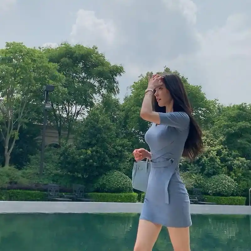 韩国最美网红潘南奎,一双美腿又细又长又直,人送外号"潘十亿"