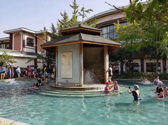 汤池温泉与楚珍园