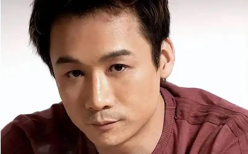 吸毒封杀后,前虚竹高虎转送外卖,八年沉寂不复出!_明星_照片_演艺圈