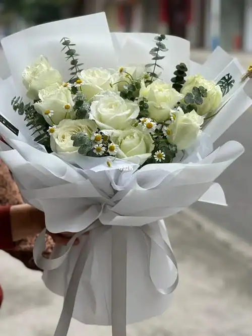 白玫瑰花束