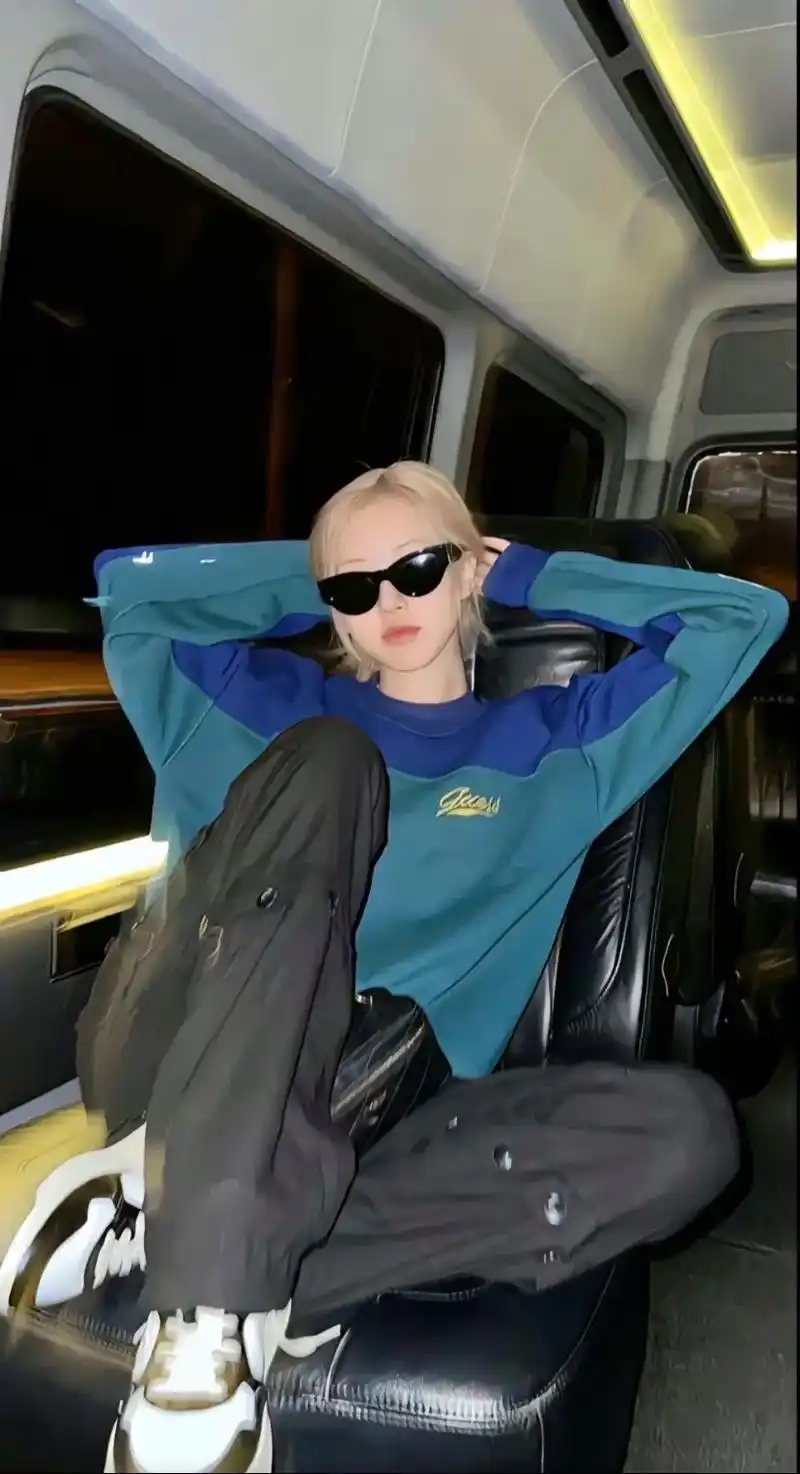 相册里rosé超美照片#rose朴彩英澳洲野玫瑰 #朴彩英r - 抖音