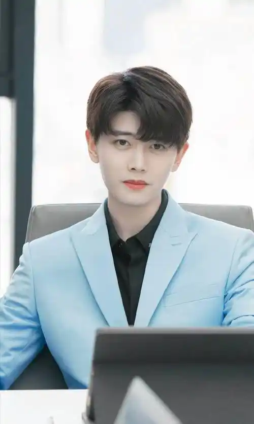 为什么任嘉伦英年早婚?看到这些,忽然明白了些什么_聂欢_照片_时候