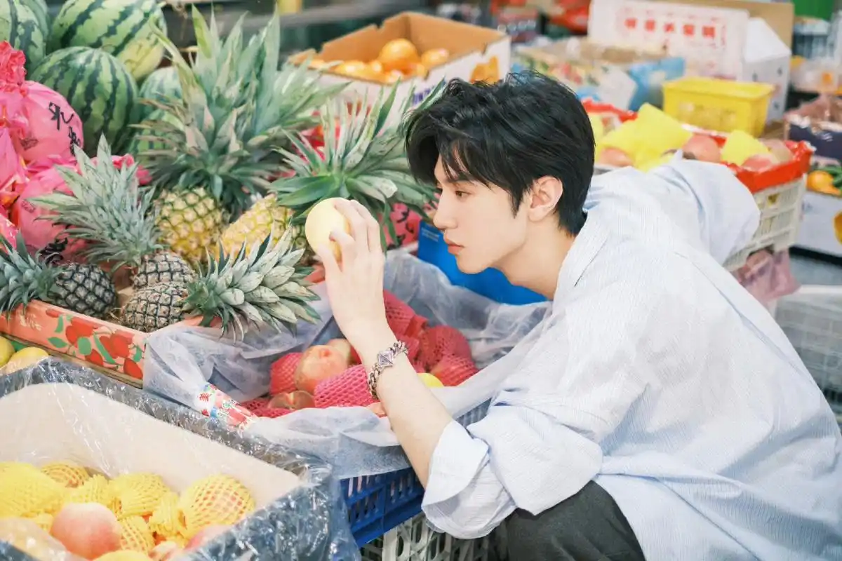 好喜欢陈哲远这组写真 清新又日常