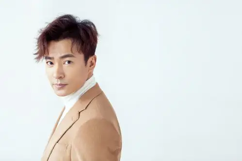 于波型男写真合集 侧颜杀眼神杀微笑杀视觉暴击