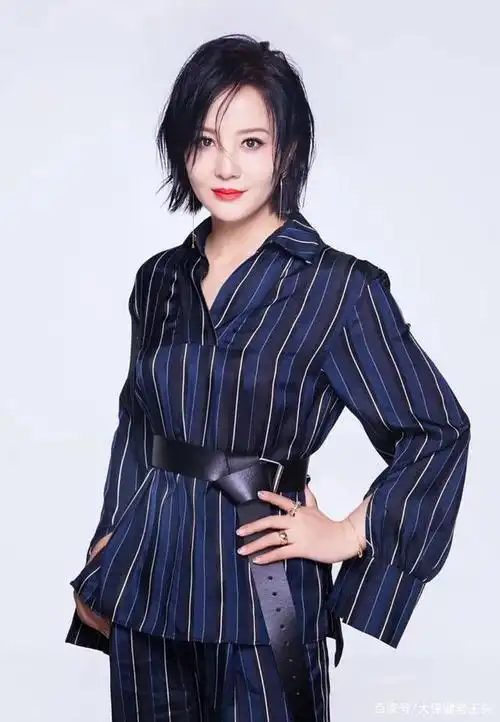 我喜欢的女艺人陶红 个人美照收藏版