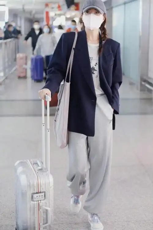 上游时尚白百何的百元穿搭怎么就火到全网夸