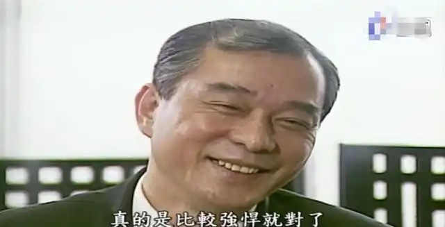 竹联帮第一任帮主陈启礼年轻时很强悍在父母眼里我永远是小孩