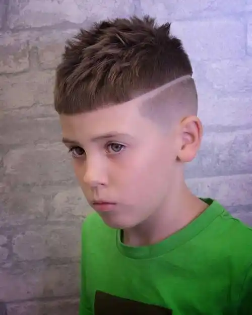 10款小男孩发型推荐越剪越有型给你儿子选一款吧