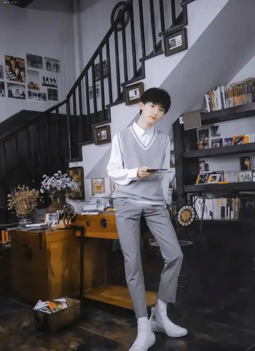 有没有关于马嘉祺的好看高清照片能当电脑壁纸的那种