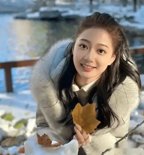 冷知识,美上热搜的青年大学习领学人和许嵩女朋友冯禧是大学同学