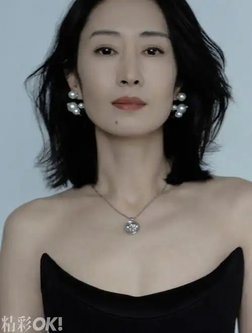 刘敏涛沧海凝辉封面大片##刘敏涛再现红色高跟鞋