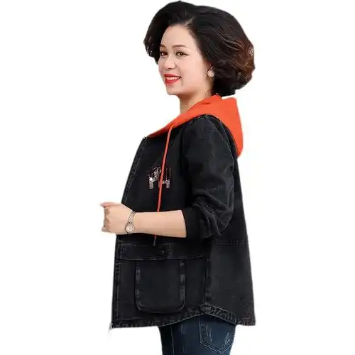 2021新款秋装胖妈妈妈牛仔外套加肥加大50岁中老年女装