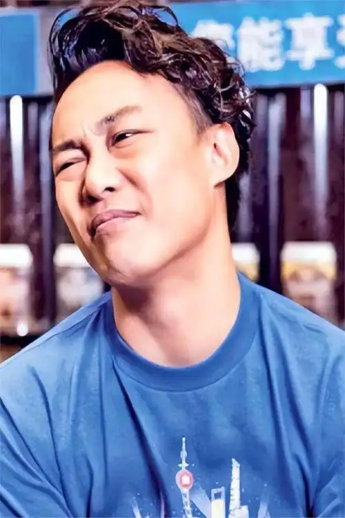 看到陈奕迅被缝30多针亮相,我才终于明白,他的人生有这么夸张!