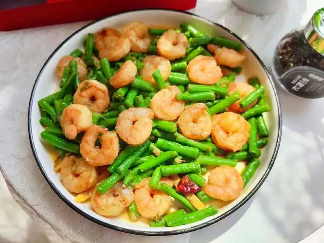 虾仁怎么炒才好吃 虾仁怎么炒才好吃又简单
