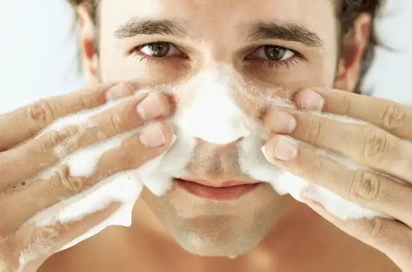 给男士选护肤品还真不能凑活了事