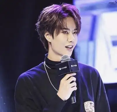 王一博原名是王奕枫还是王杰?