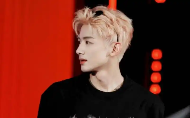 白敬亭帅照合集