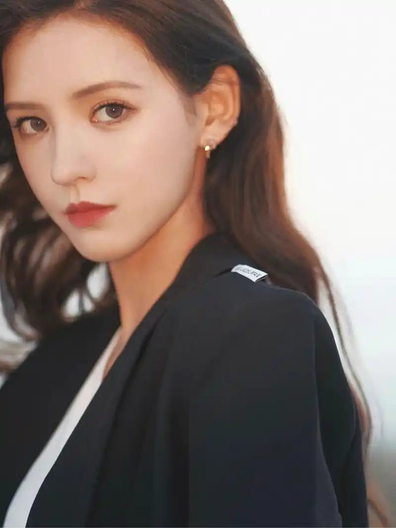 张予曦帅美帅美的